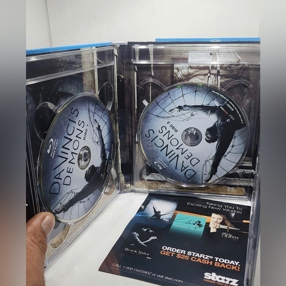 Da Vinci’s Demons: The Complete First Season (Blu-ray, 2013) With Slip Cover - Picture 2 of 3